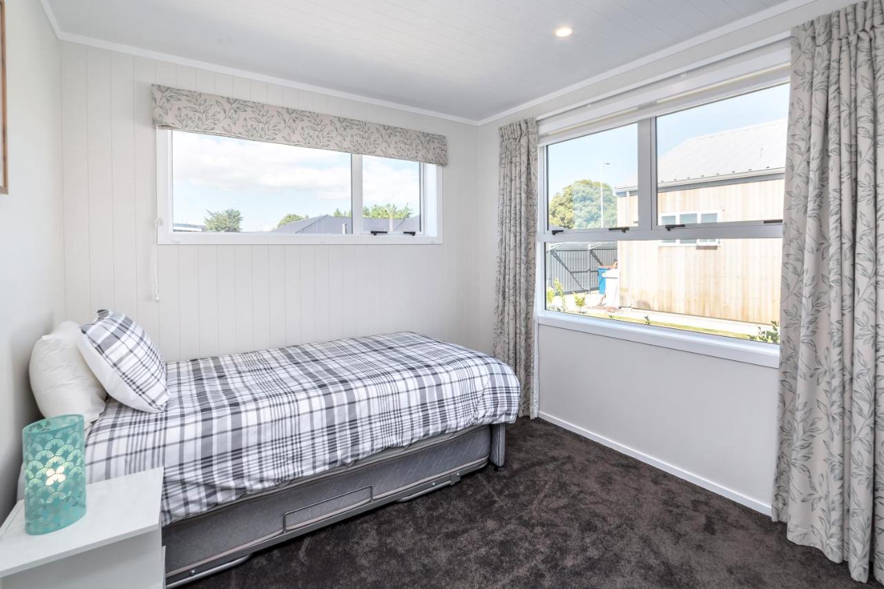 Blue Bungalow Martinborough Exterior photo